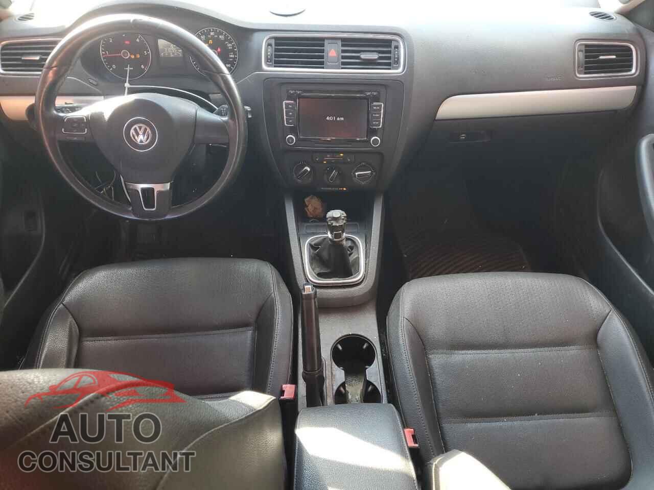 VOLKSWAGEN JETTA 2012 - 3VW3L7AJ1CM385698