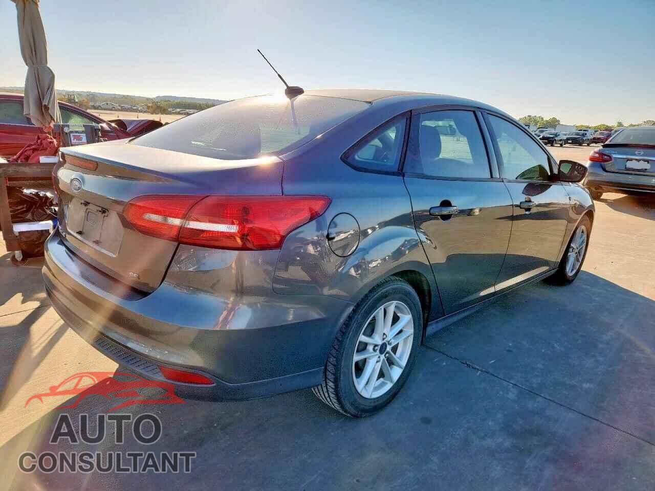 FORD FOCUS 2017 - 1FADP3F27HL229864