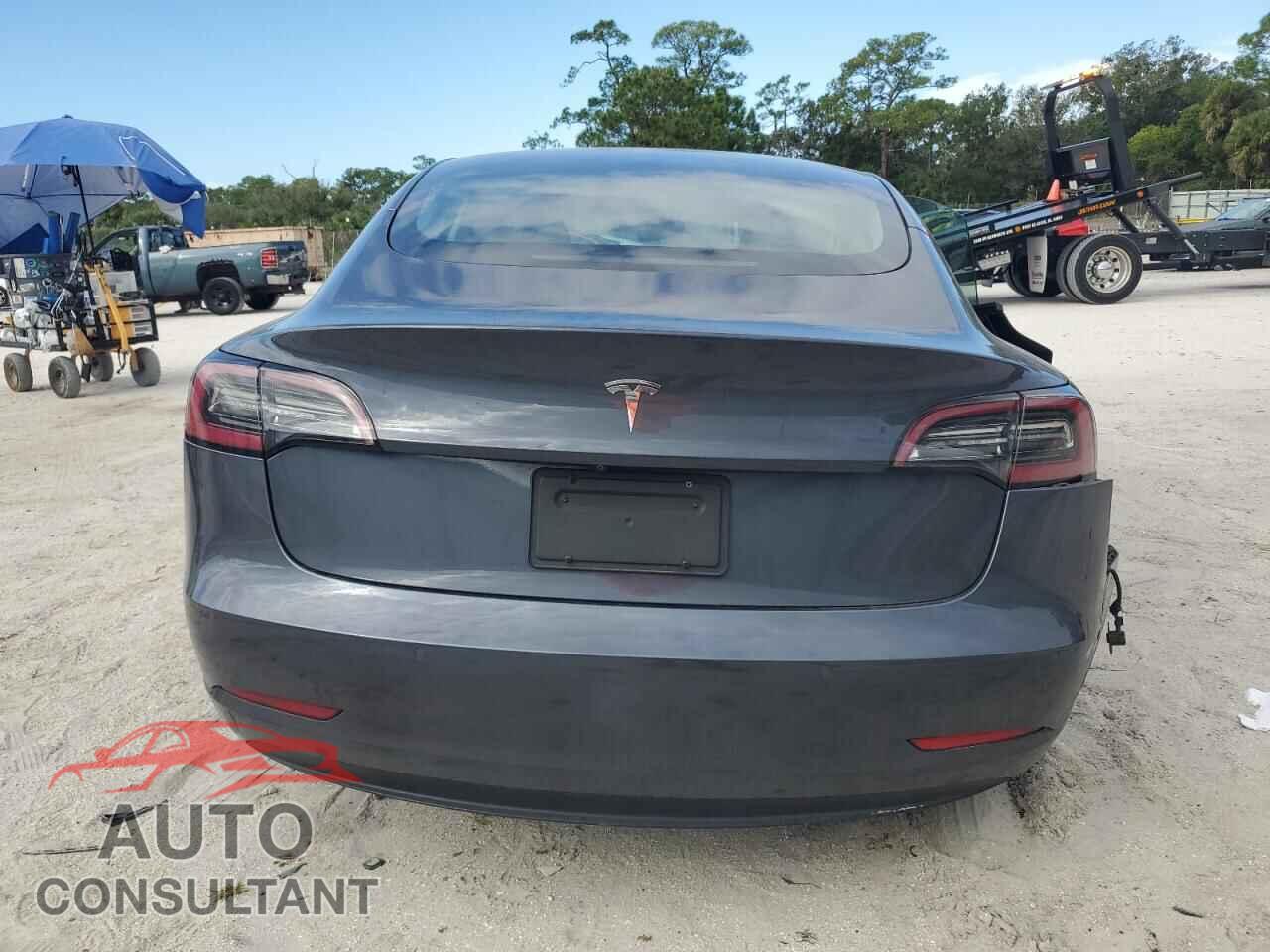 TESLA MODEL 3 2021 - 5YJ3E1EA2MF043378