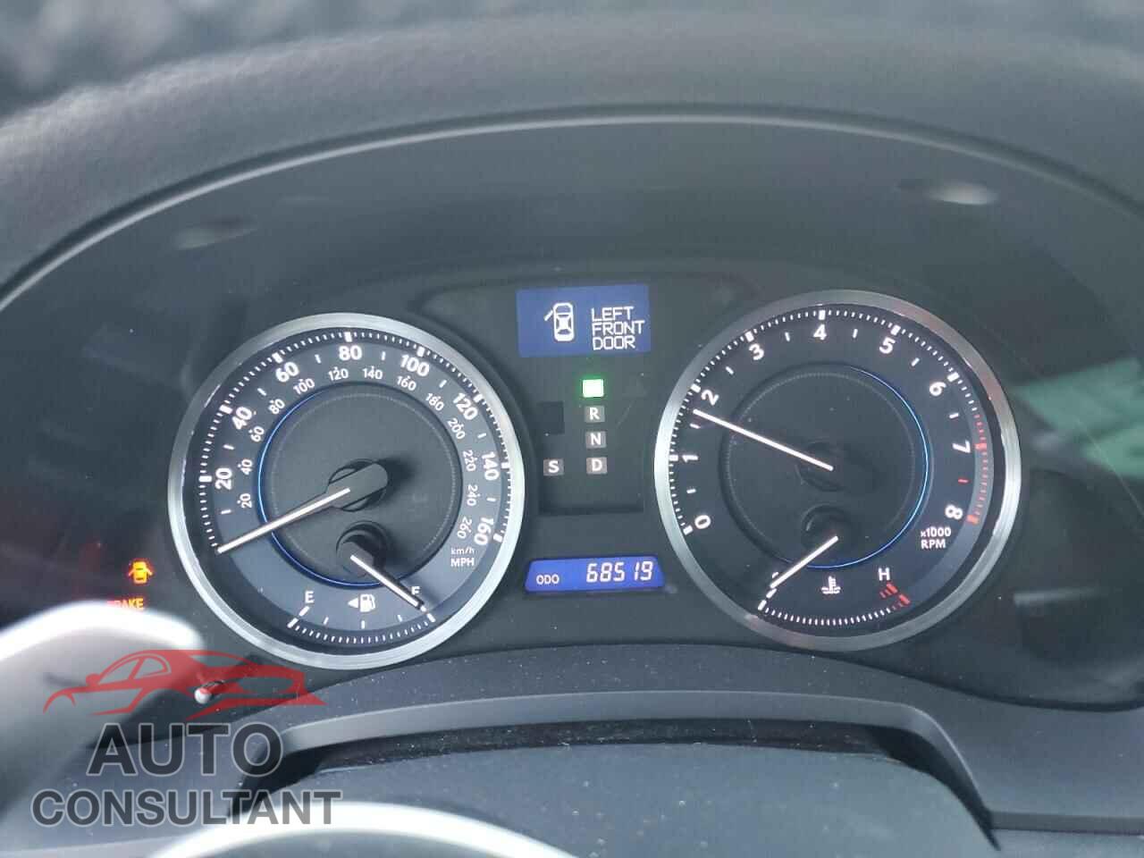 LEXUS IS 2011 - JTHCF5C29B5051216