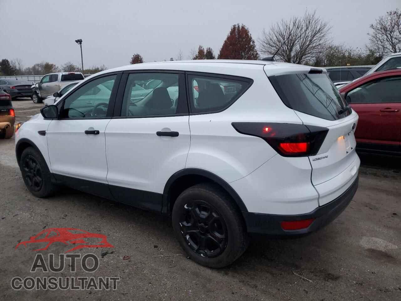 FORD ESCAPE 2018 - 1FMCU0F77JUC98865