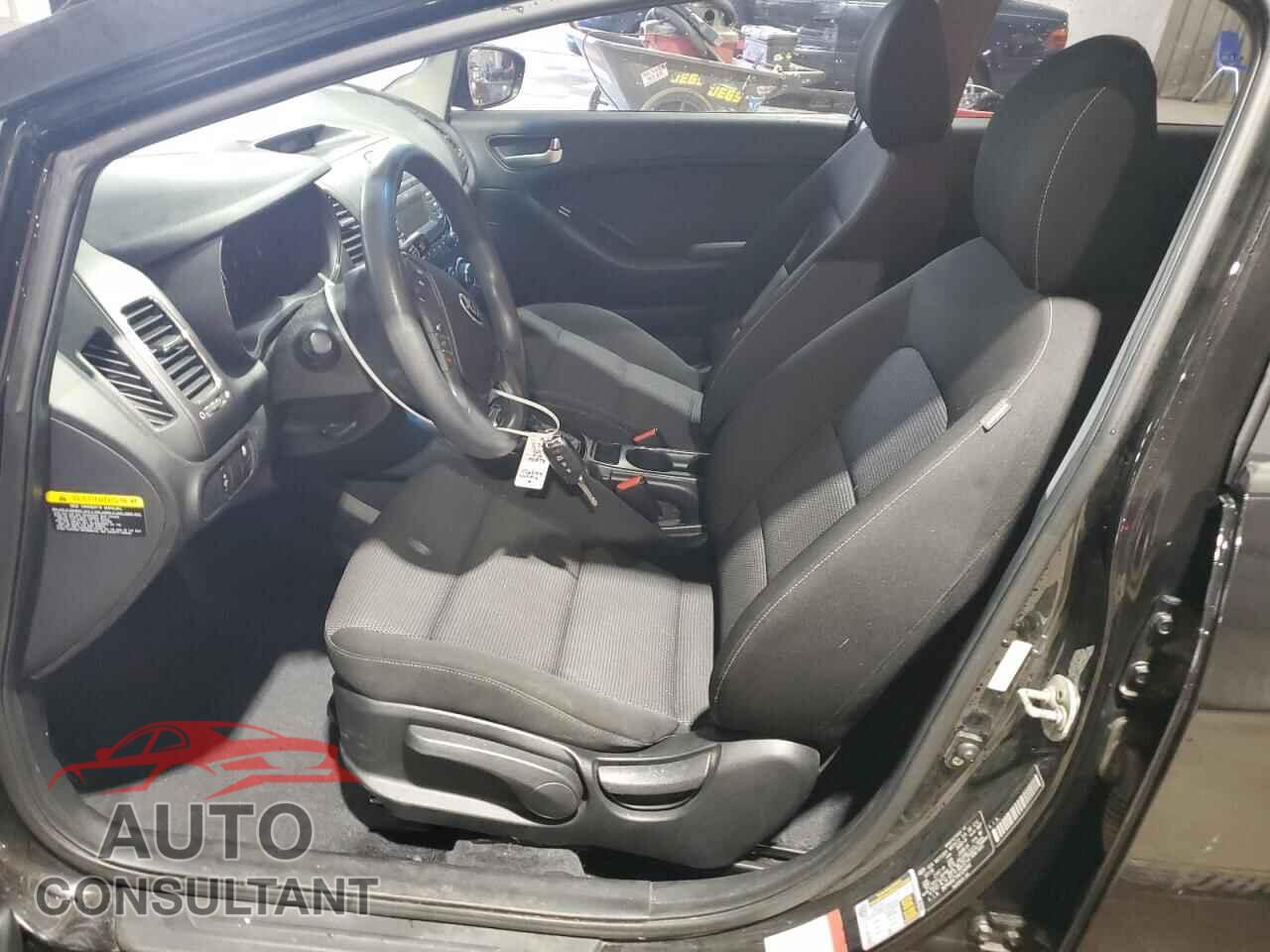 KIA FORTE 2017 - 3KPFK4A71HE026844
