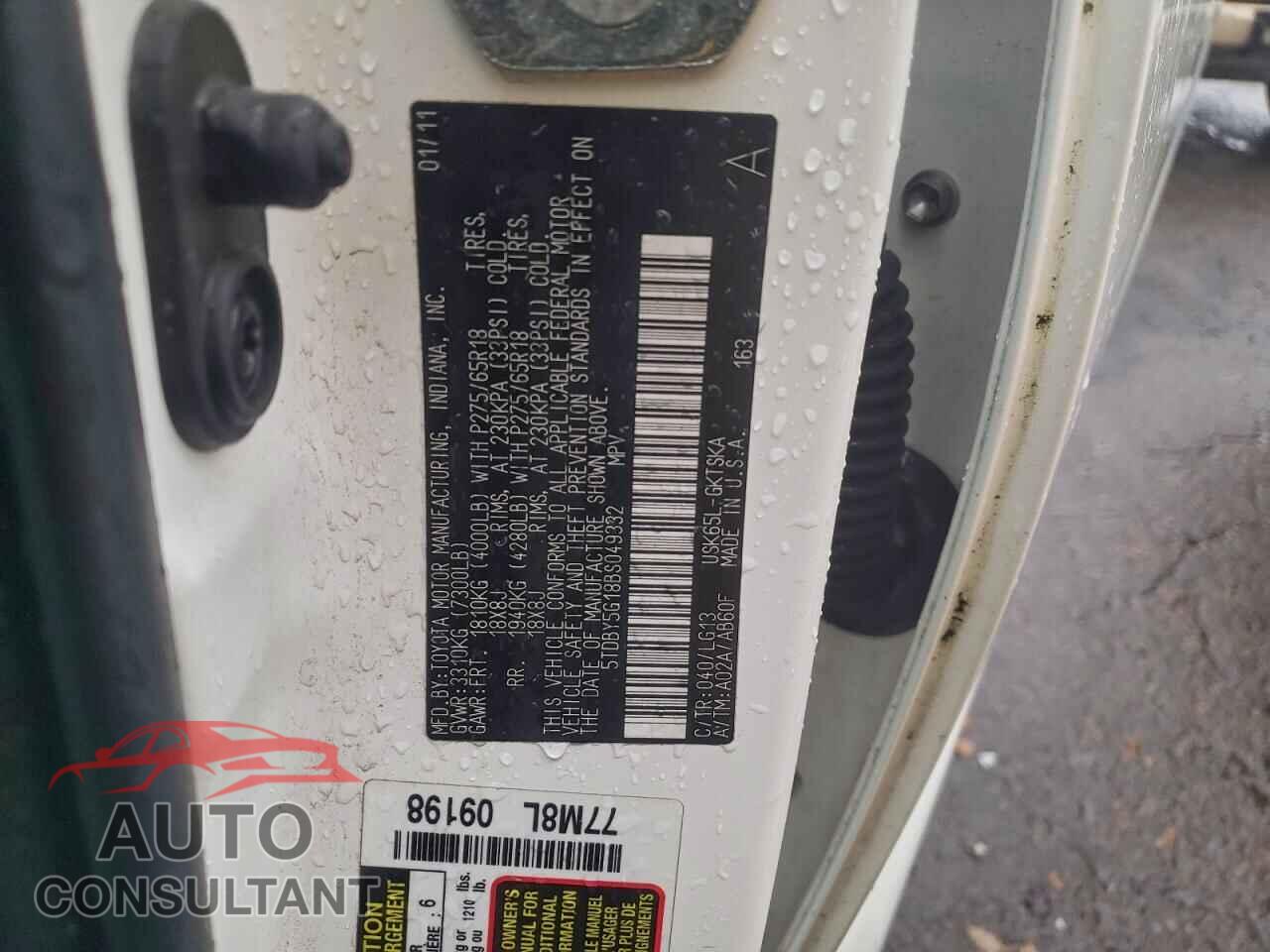TOYOTA SEQUOIA 2011 - 5TDBY5G18BS049332