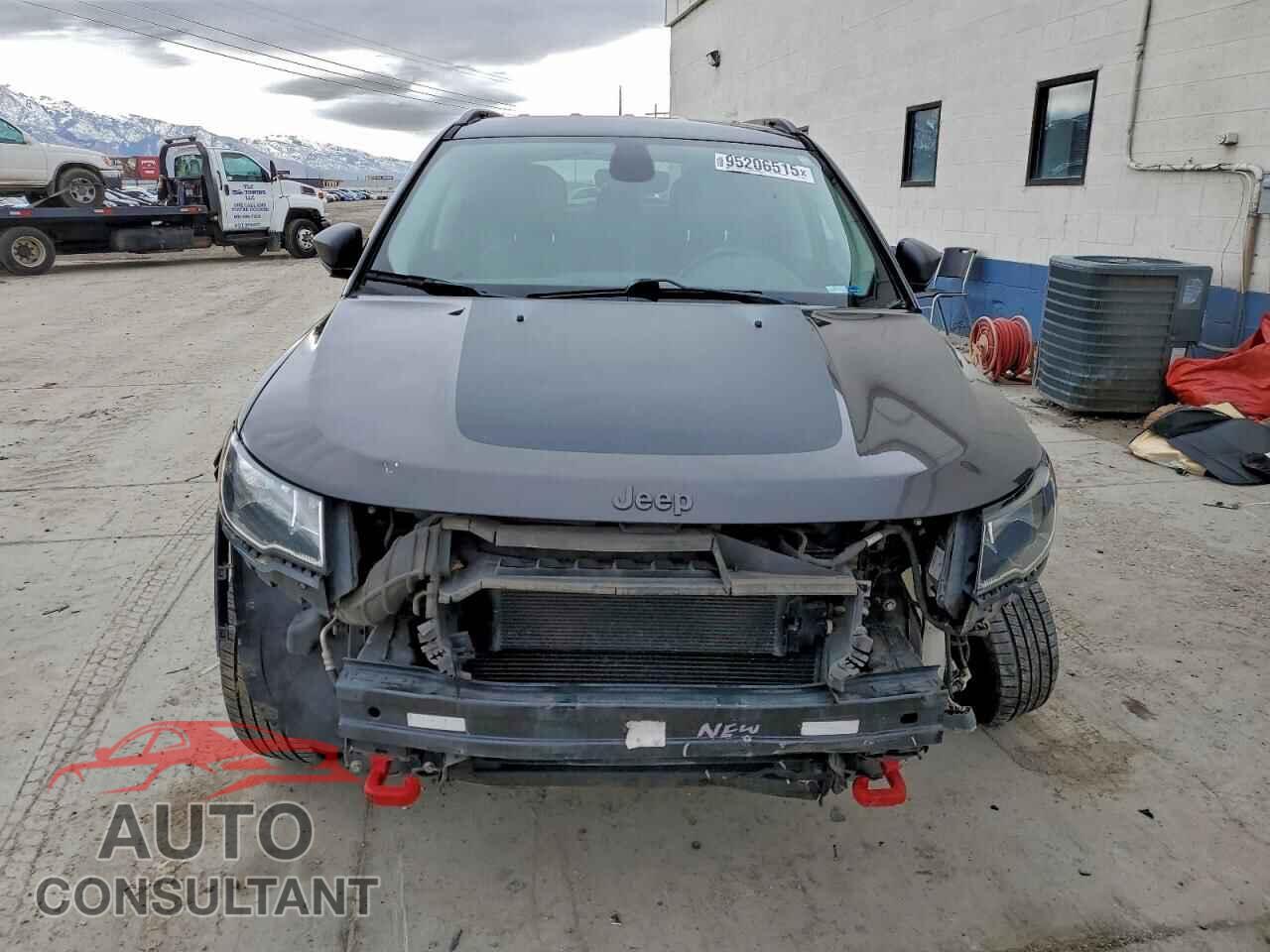 JEEP COMPASS 2018 - 3C4NJDDB2JT455619