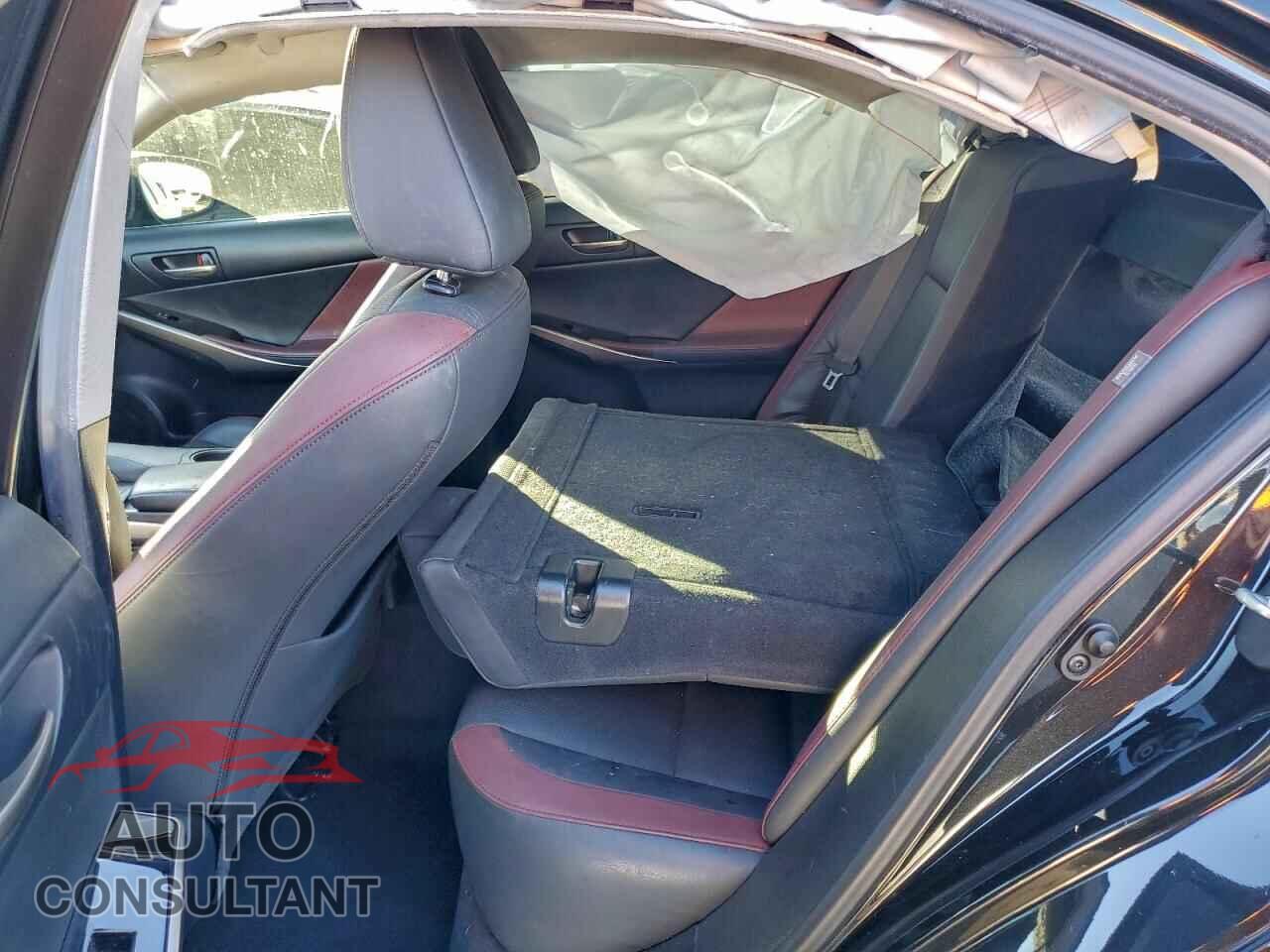 LEXUS IS 2020 - JTHDA1D28L5106458