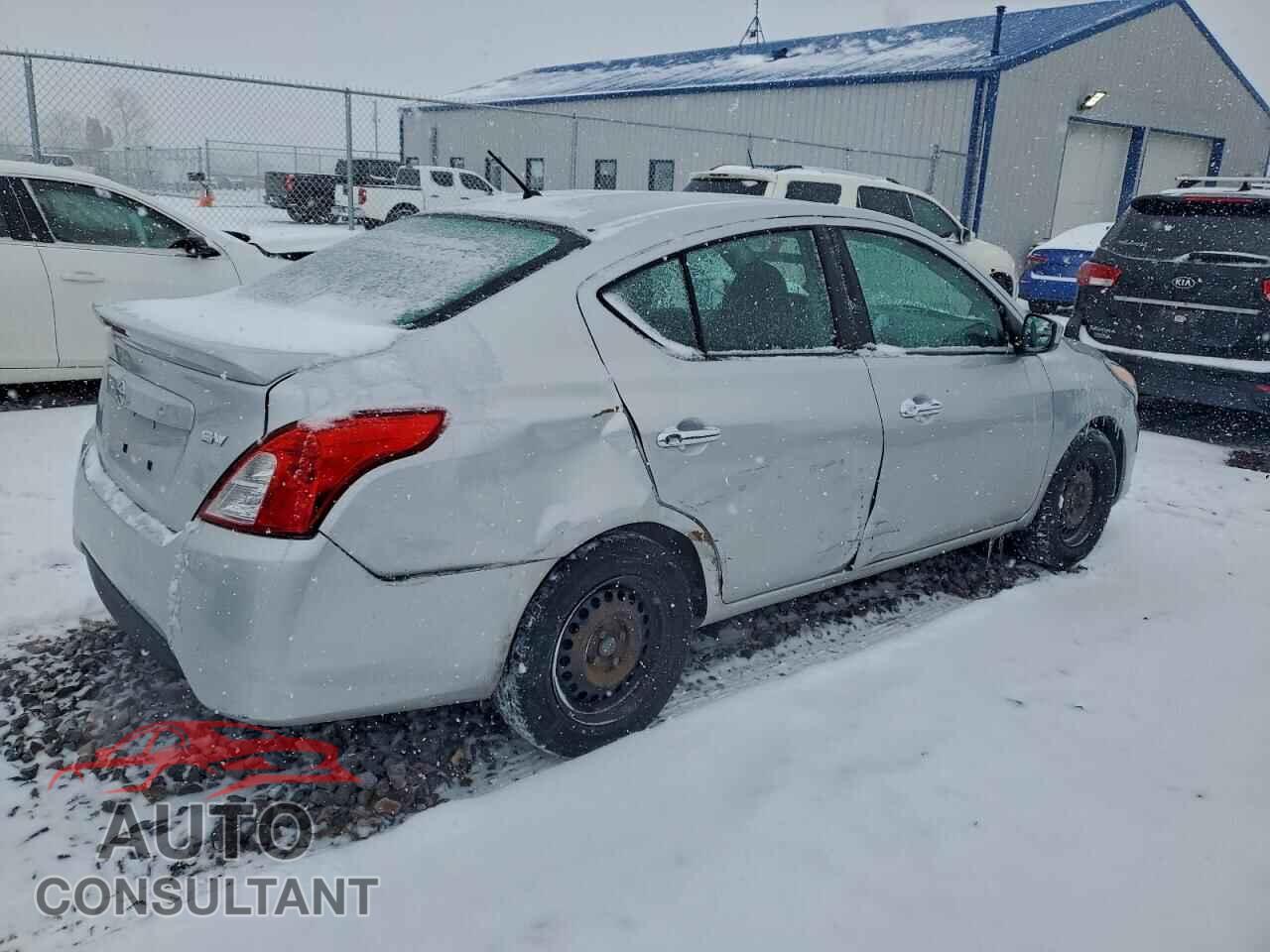 NISSAN VERSA 2017 - 3N1CN7AP3HL801557