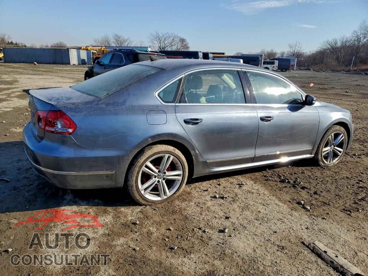 VOLKSWAGEN PASSAT 2013 - 1VWCN7A31DC023059