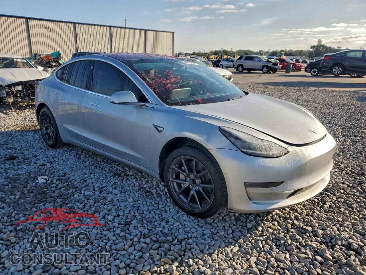 TESLA MODEL 3 2018 - 5YJ3E1EA1JF034828