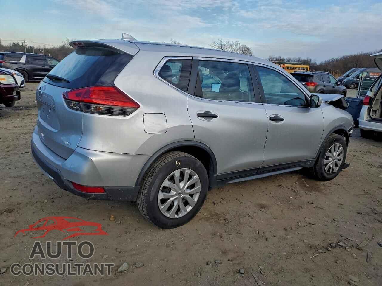 NISSAN ROGUE 2017 - KNMAT2MVXHP576842