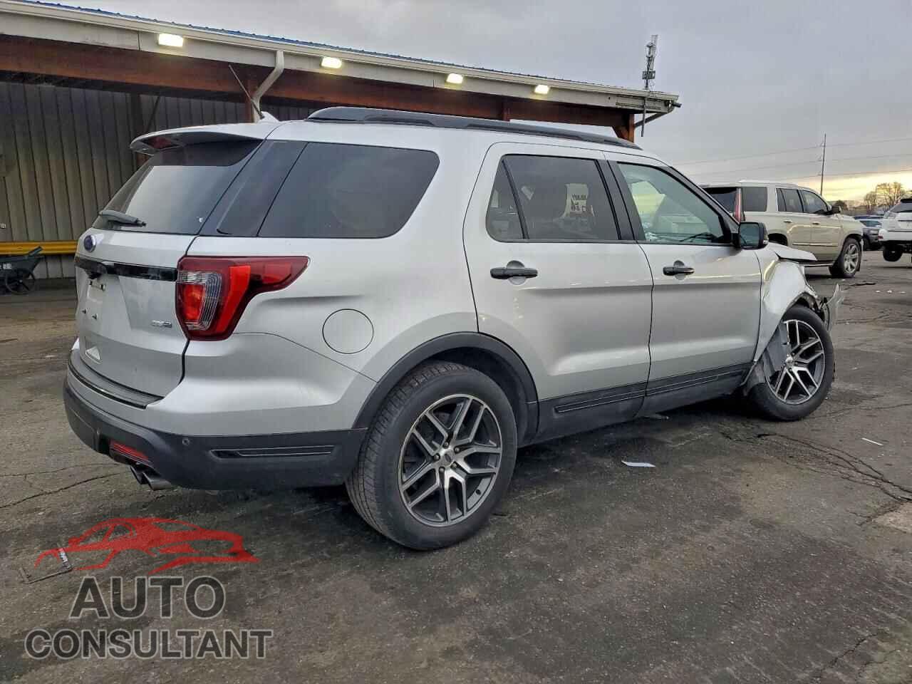 FORD EXPLORER 2018 - 1FM5K8GT2JGB31031