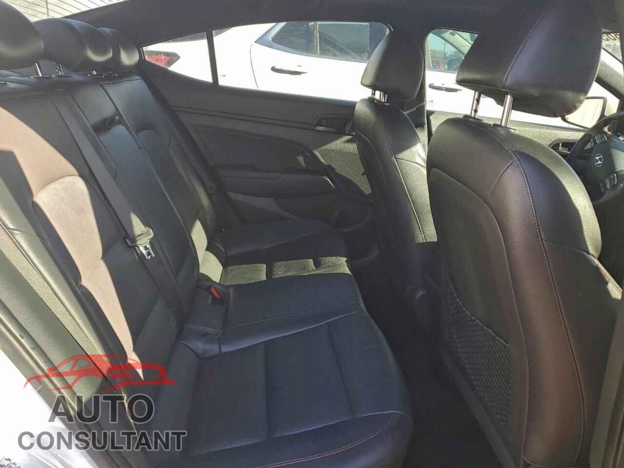 HYUNDAI ELANTRA 2020 - KMHD04LB3LU010701