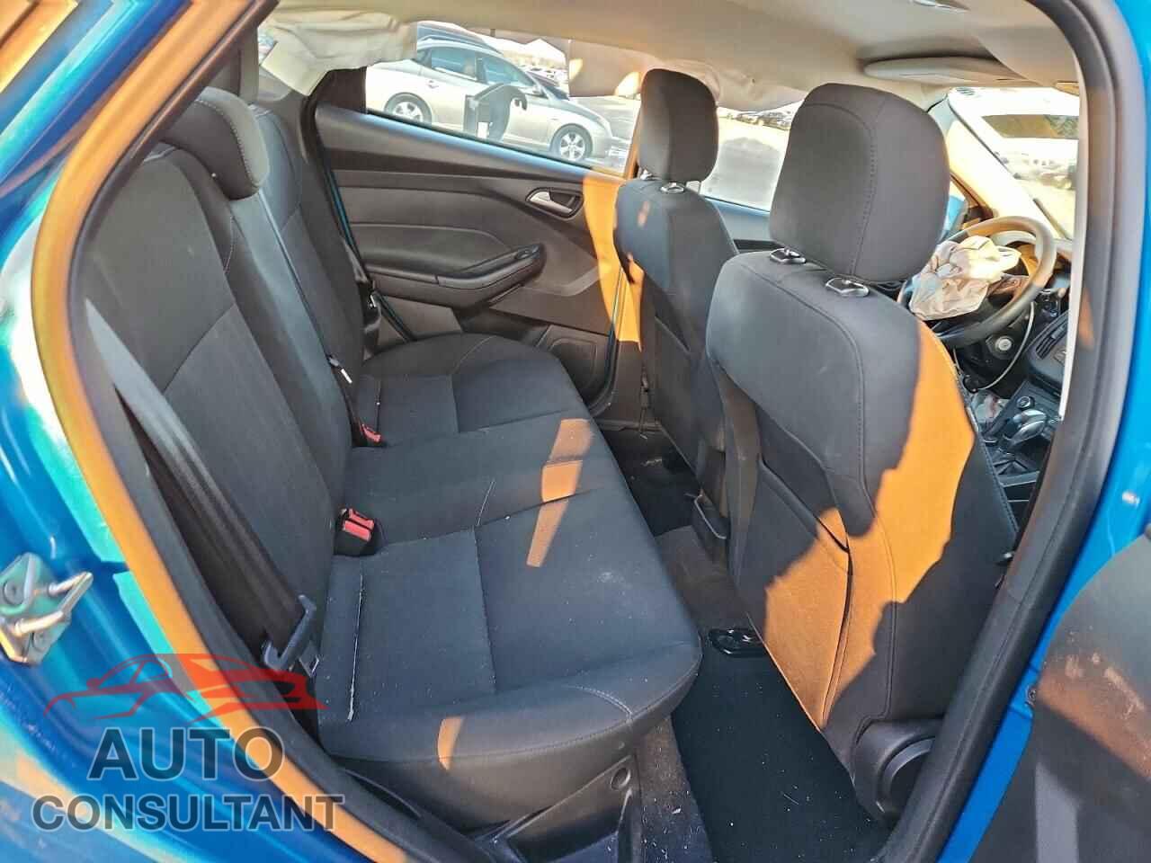 FORD FOCUS 2016 - 1FADP3F27GL387393