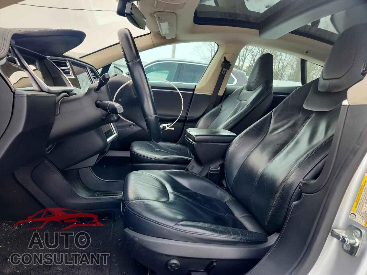 TESLA MODEL S 2013 - 5YJSA1CN7DFP15531