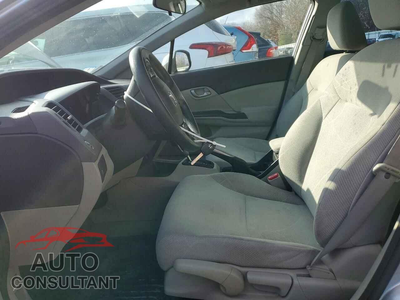 HONDA CIVIC 2012 - 2HGFB2F57CH315205