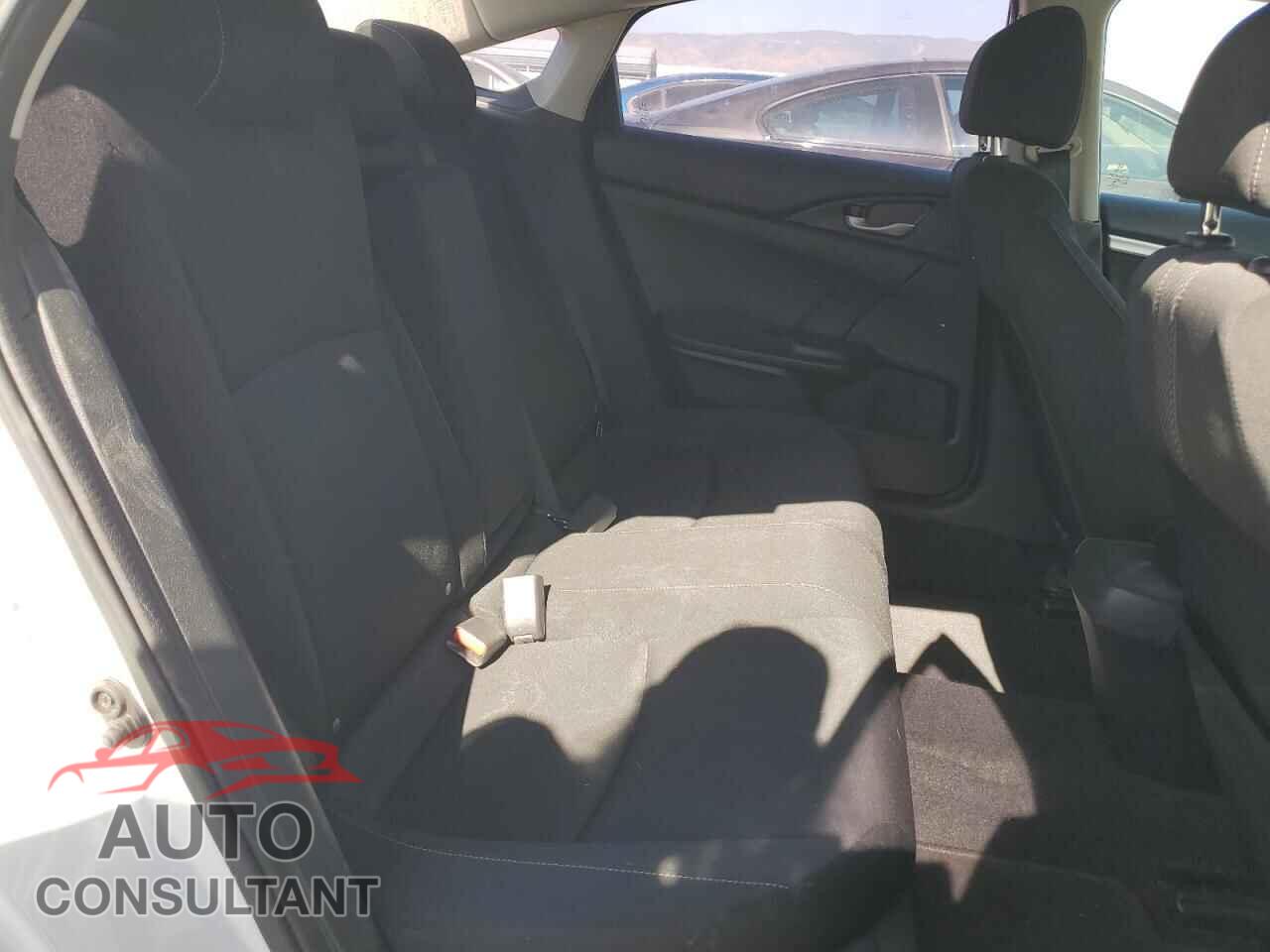 HONDA CIVIC 2018 - 2HGFC2F75JH571810