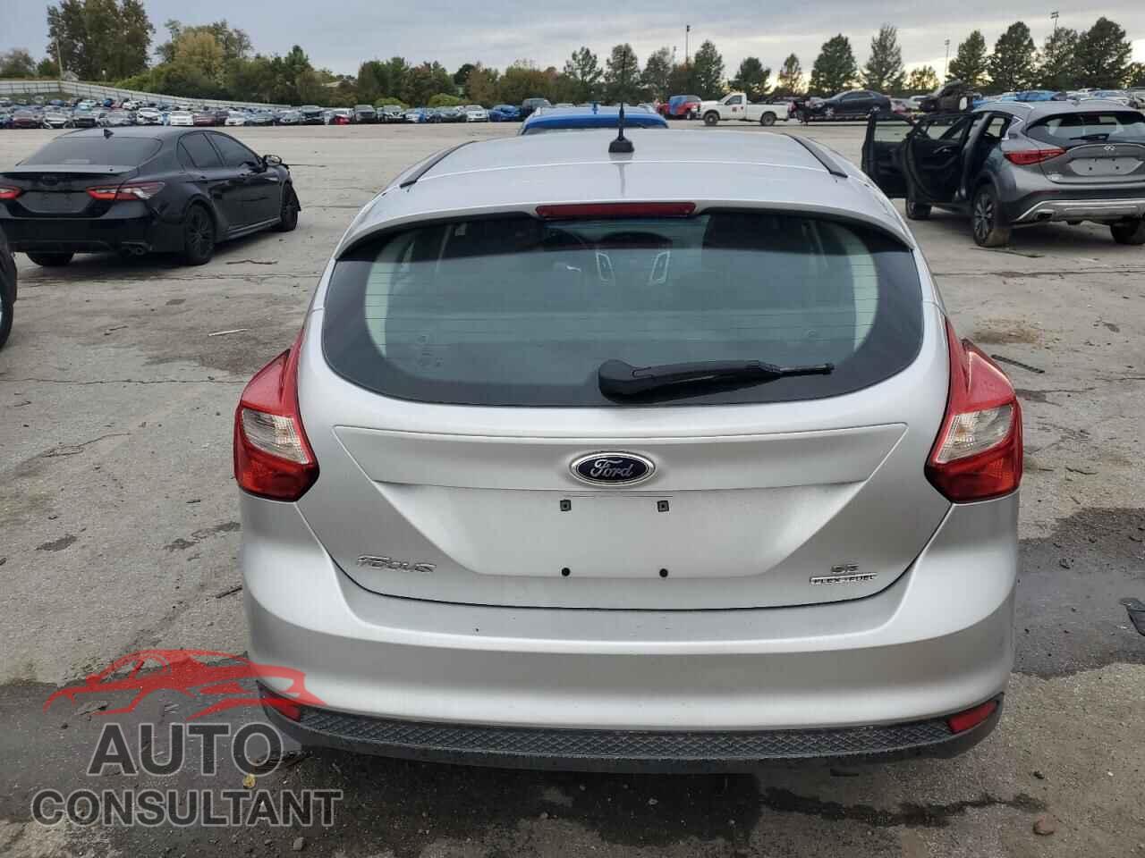 FORD FOCUS 2014 - 1FADP3K27EL273137