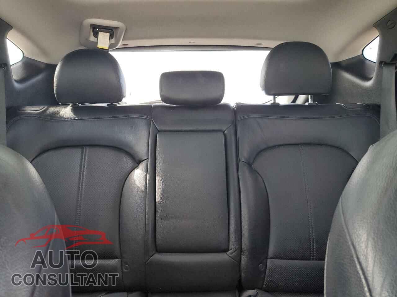 HYUNDAI TUCSON 2011 - KM8JUCAC1BU170071