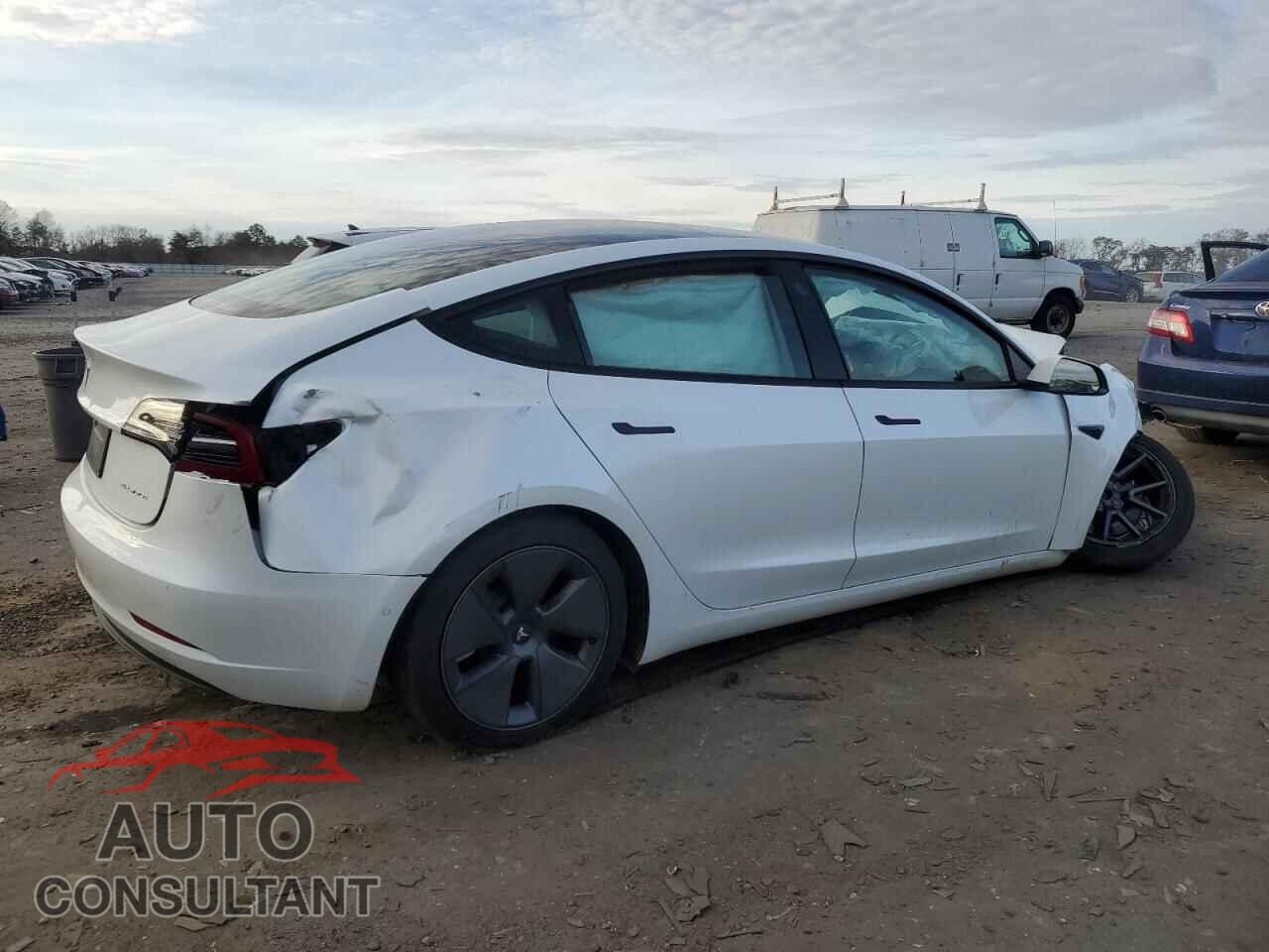TESLA MODEL 3 2022 - 5YJ3E1EB0NF332138