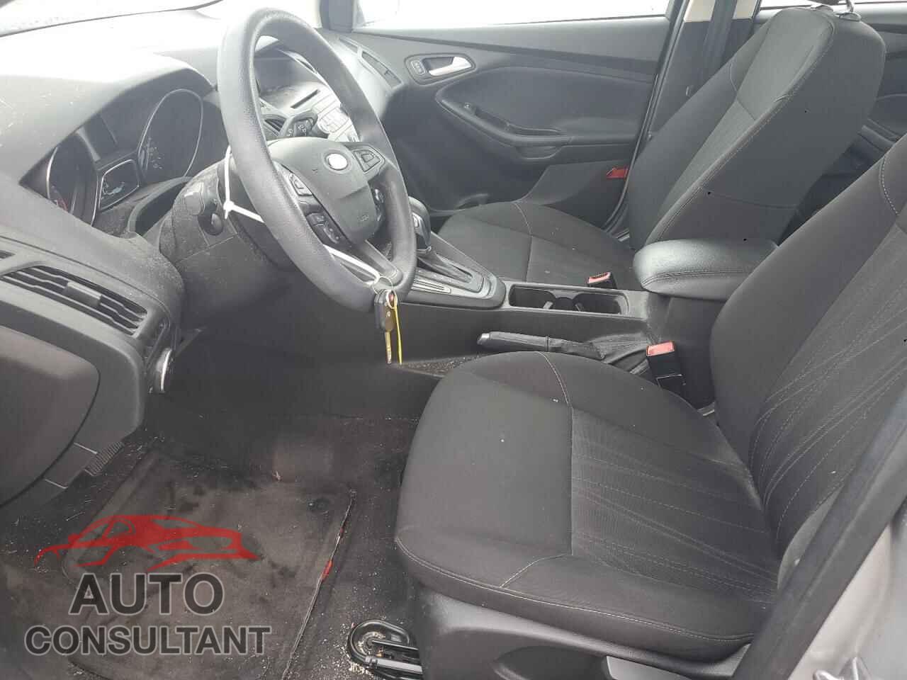 FORD FOCUS 2017 - 1FADP3F22HL308908
