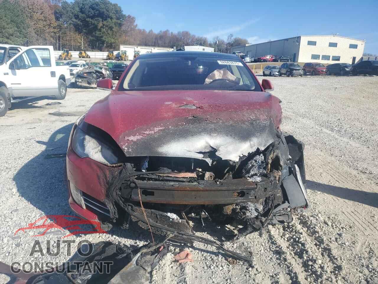 TESLA MODEL S 2013 - 5YJSA1CN2DFP21091