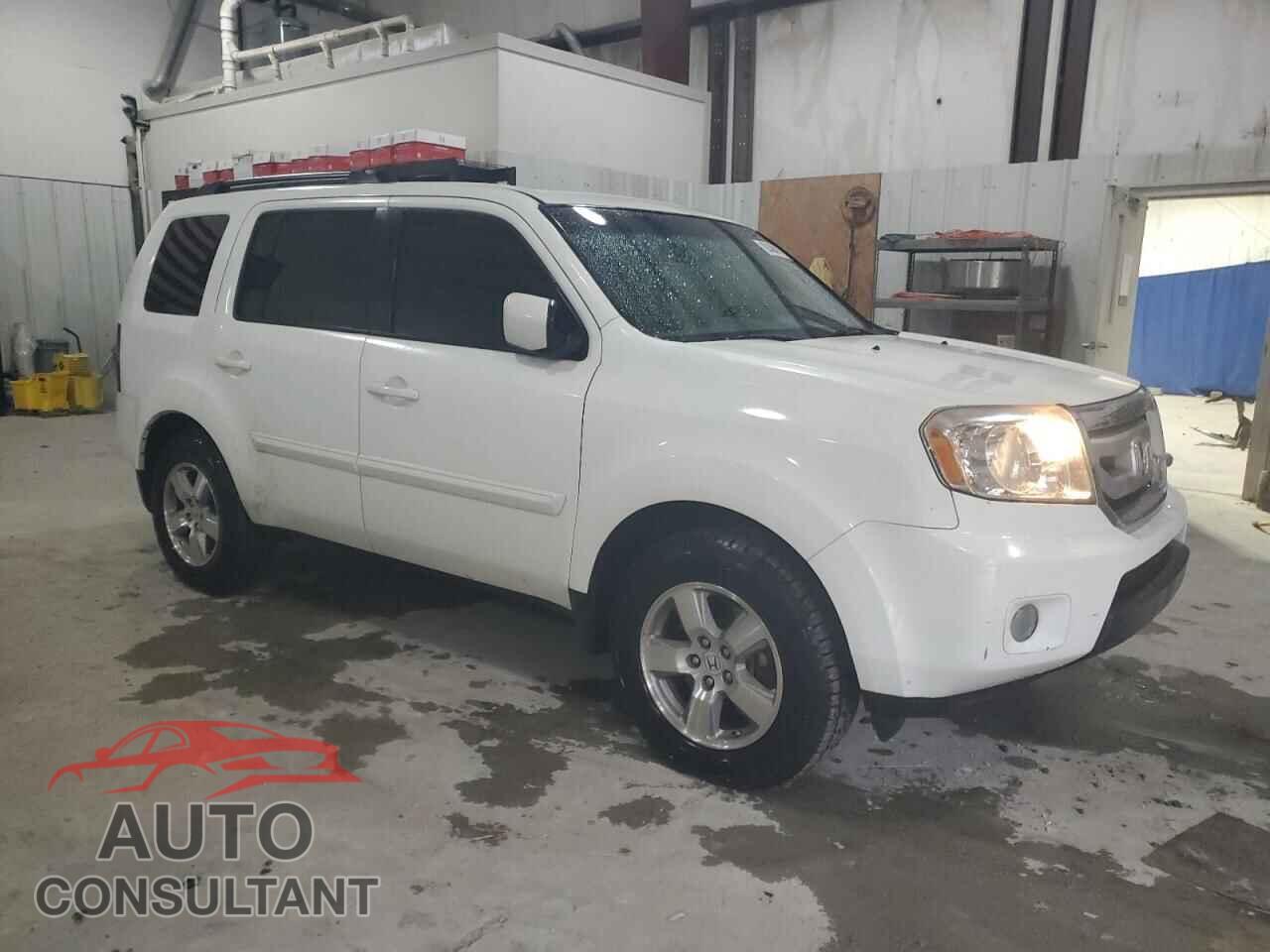 HONDA PILOT 2011 - 5FNYF4H65BB009752