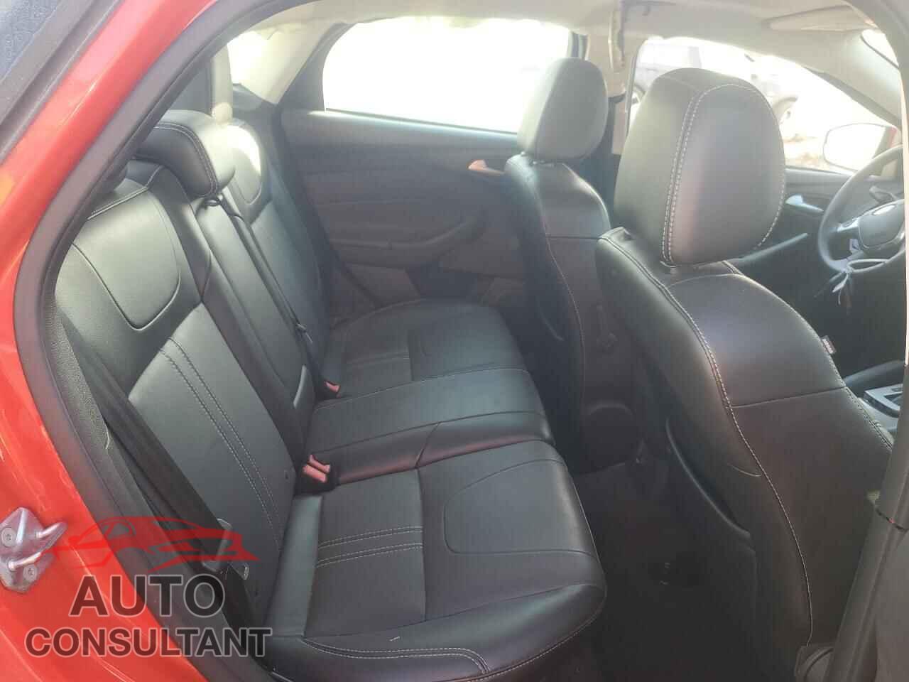 FORD FOCUS 2014 - 1FADP3F29EL314667