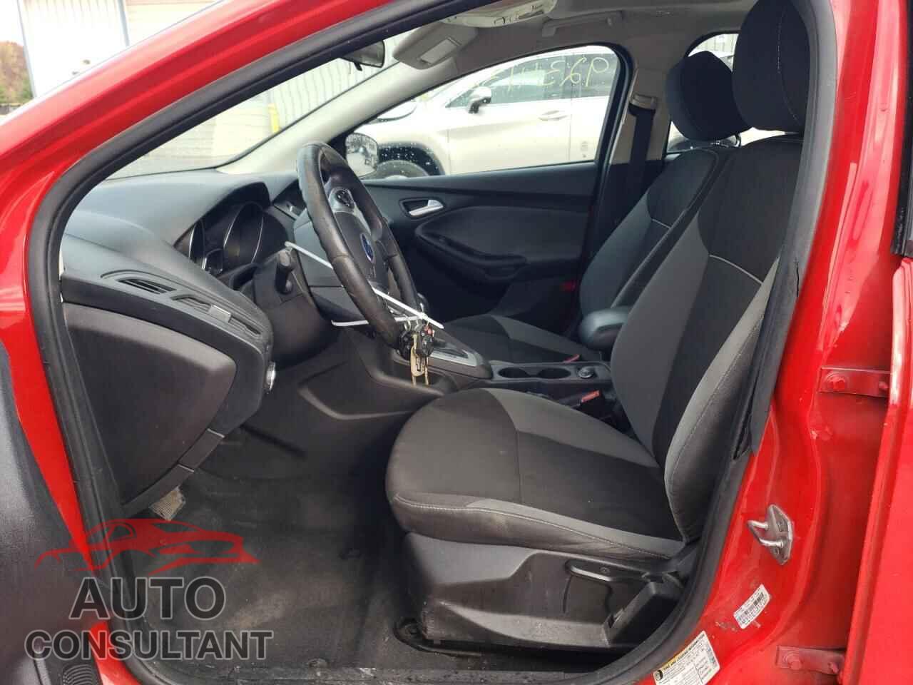 FORD FOCUS 2014 - 1FADP3F23EL317757