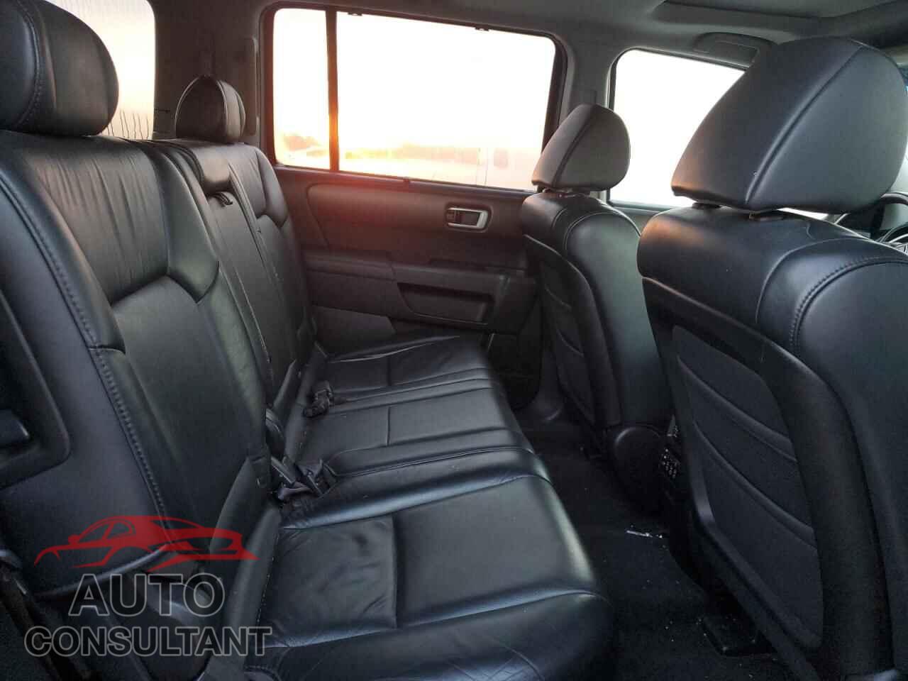 HONDA PILOT 2011 - 5FNYF4H95BB043491