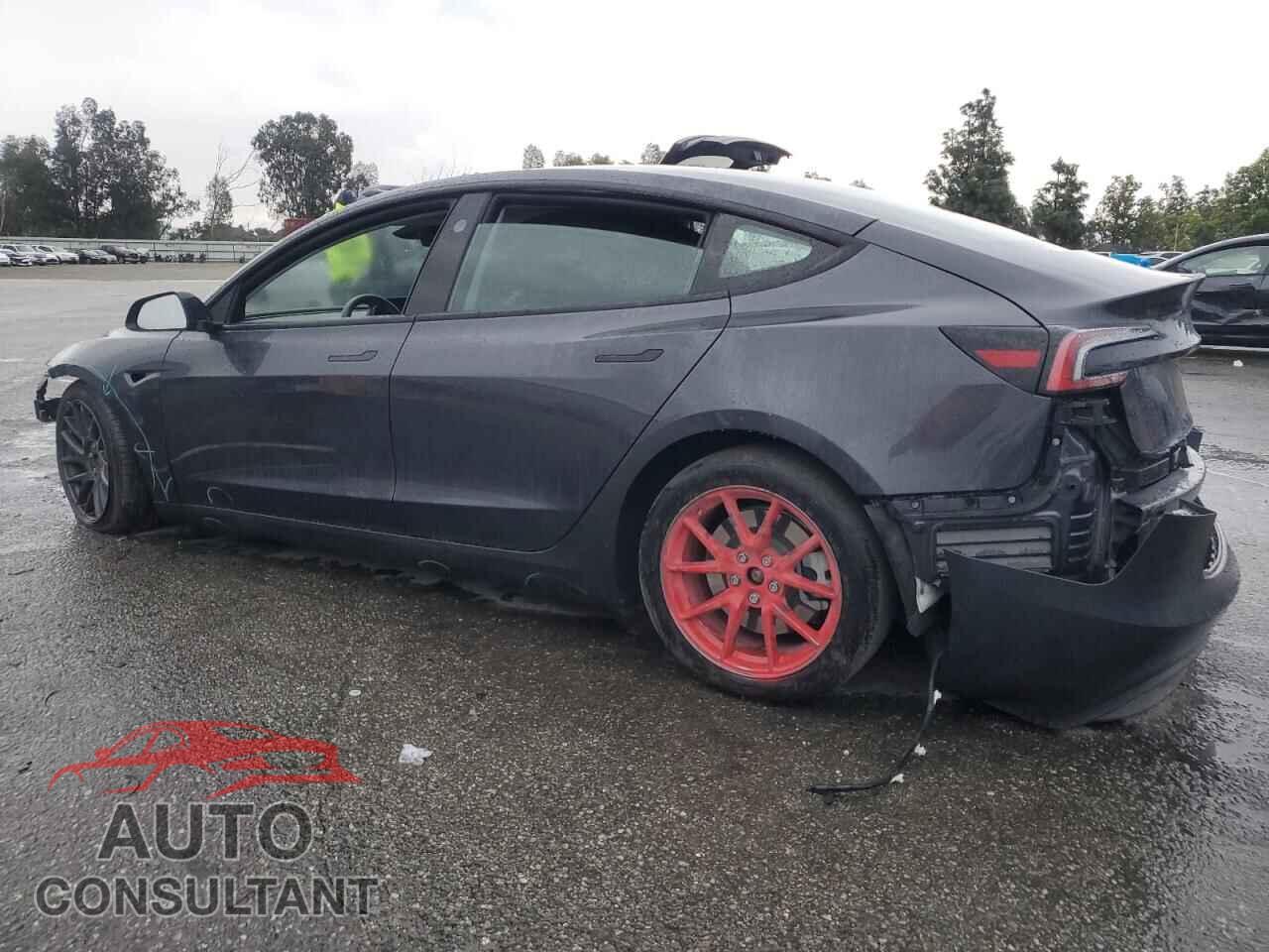 TESLA MODEL 3 2025 - 5YJ3E1EA5SF898573