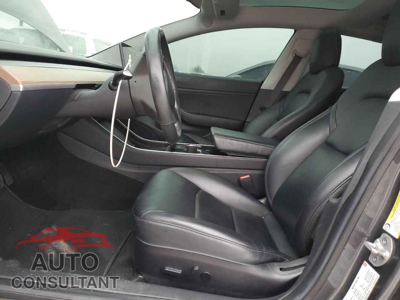 TESLA MODEL 3 2018 - 5YJ3E1EB0JF093104