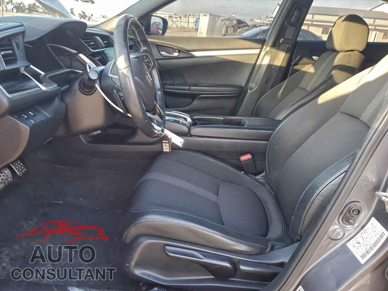 HONDA CIVIC 2019 - 2HGFC2F84KH519496