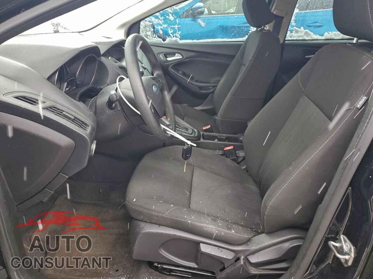 FORD FOCUS 2017 - 1FADP3F27HL234157