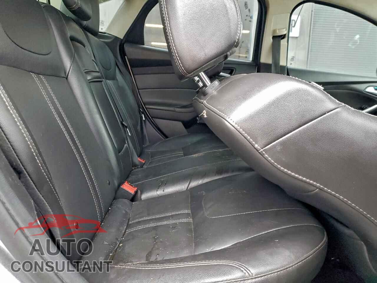 FORD FOCUS 2013 - 1FADP3F27DL227770