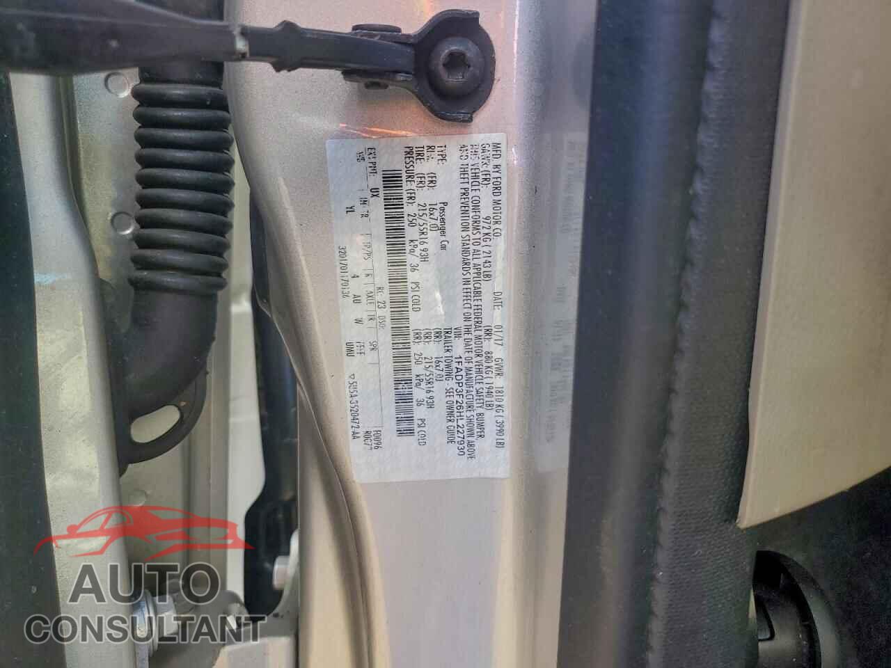 FORD FOCUS 2017 - 1FADP3F26HL227930