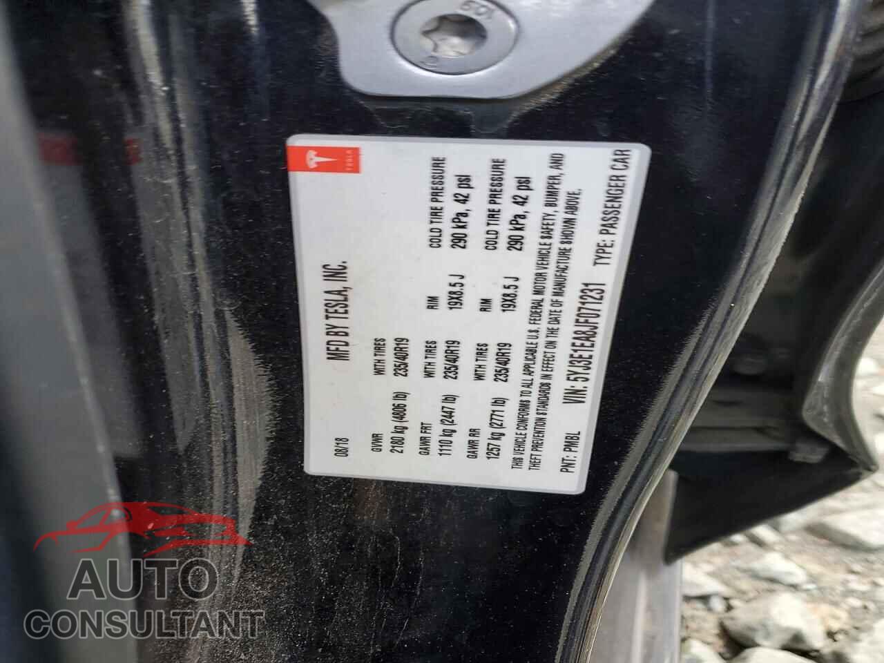 TESLA MODEL 3 2018 - 5YJ3E1EA8JF071231