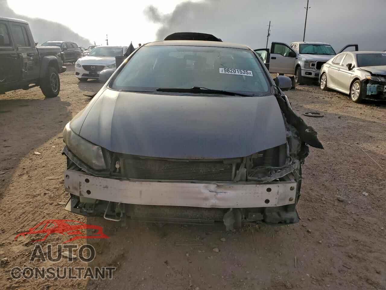 HONDA CIVIC 2013 - 2HGFB2F51DH557005