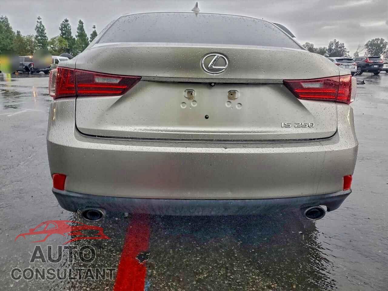 LEXUS IS 2015 - JTHBF1D28F5053256