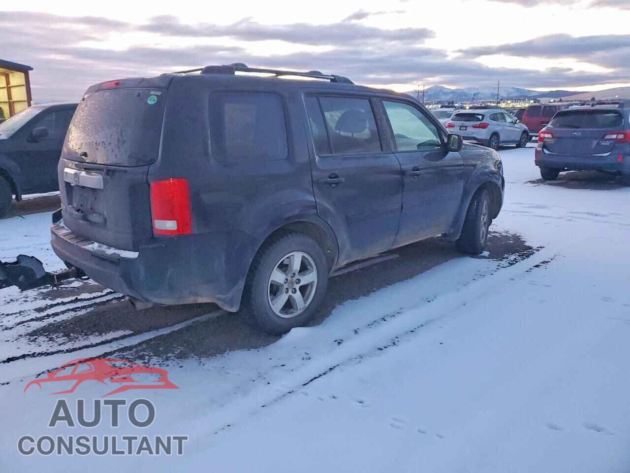 HONDA PILOT 2011 - 5FNYF4H48BB087098
