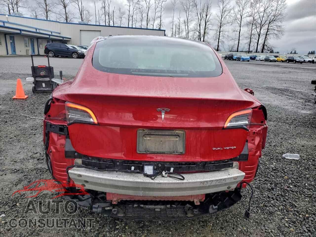 TESLA MODEL 3 2021 - 5YJ3E1EB4MF935690