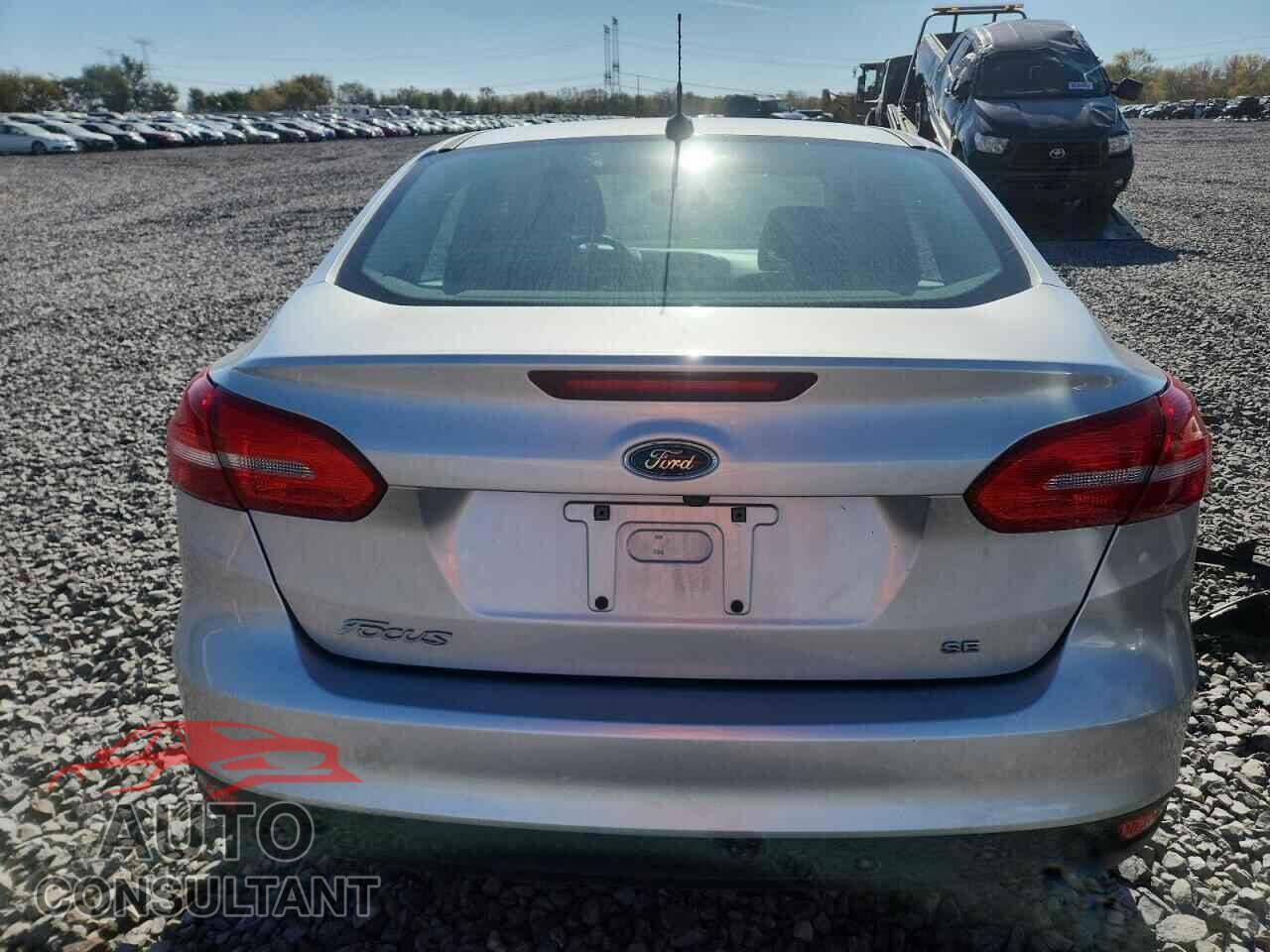 FORD FOCUS 2017 - 1FADP3F29HL266446
