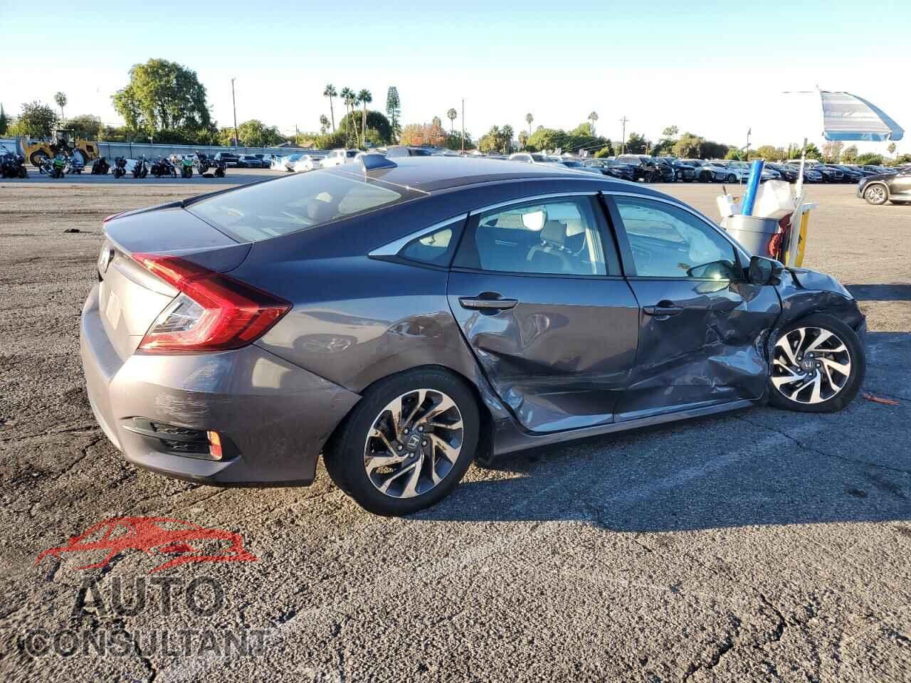 HONDA CIVIC 2018 - 2HGFC2F76JH560010