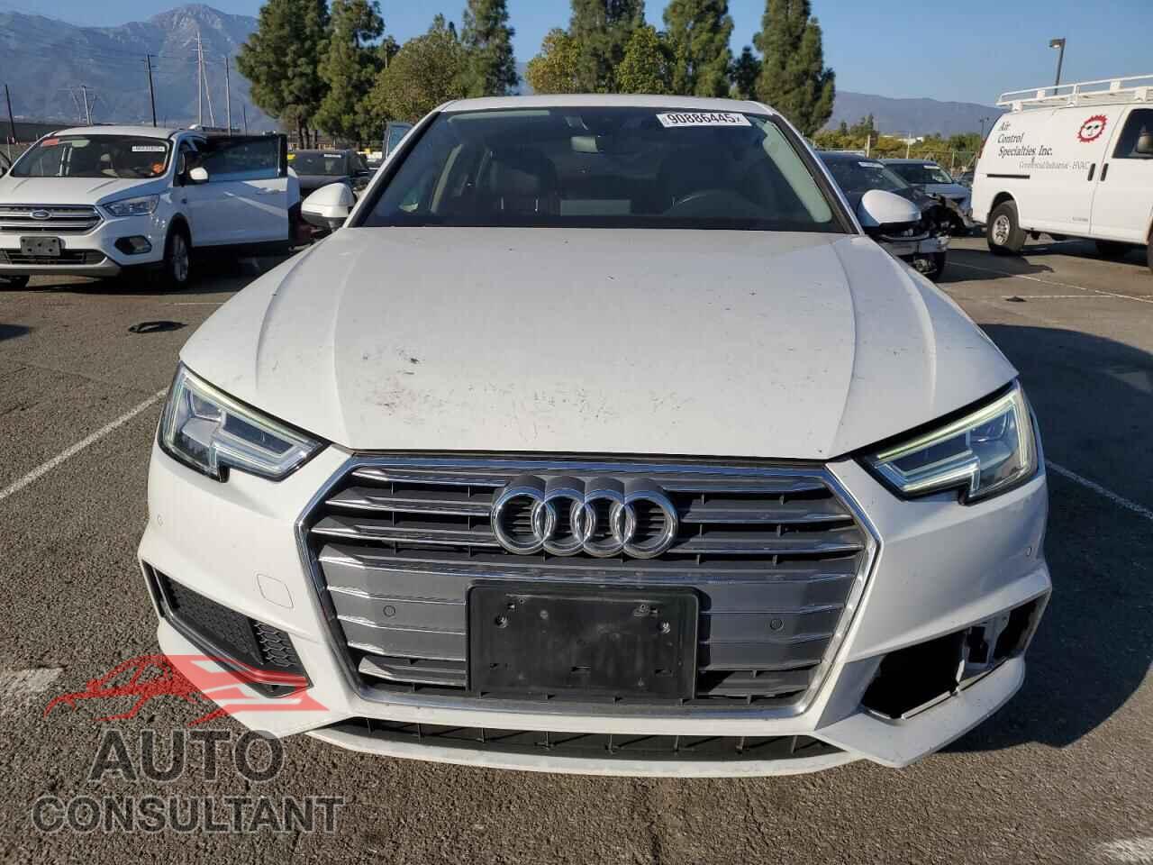 AUDI A4 2019 - WAUHMAF42KN004688