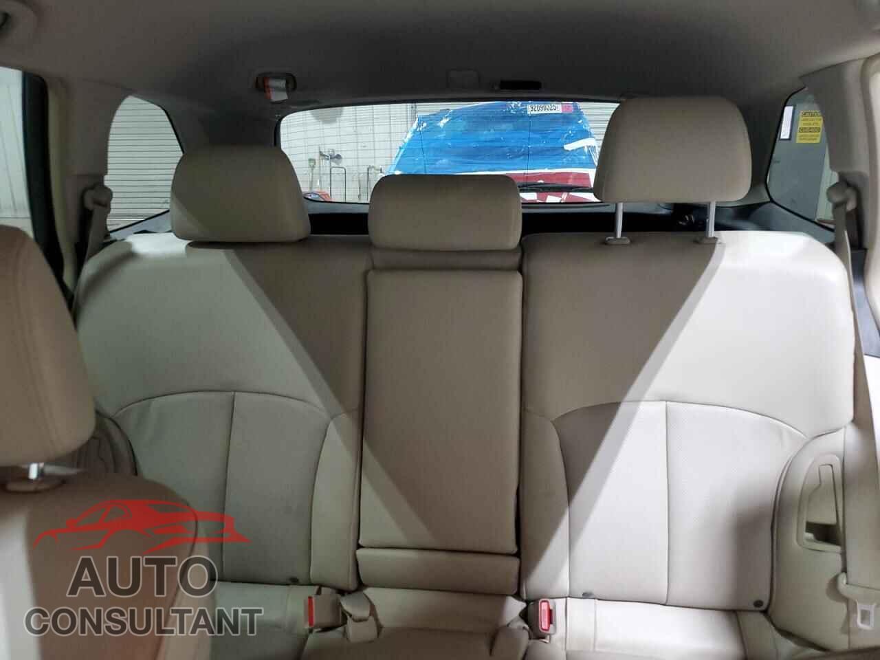 SUBARU OUTBACK 2014 - 4S4BRBLC3E3285939