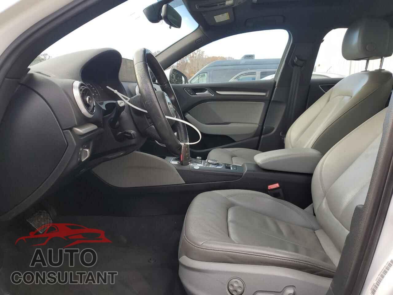AUDI A3 2017 - WAUAUGFF1H1067335