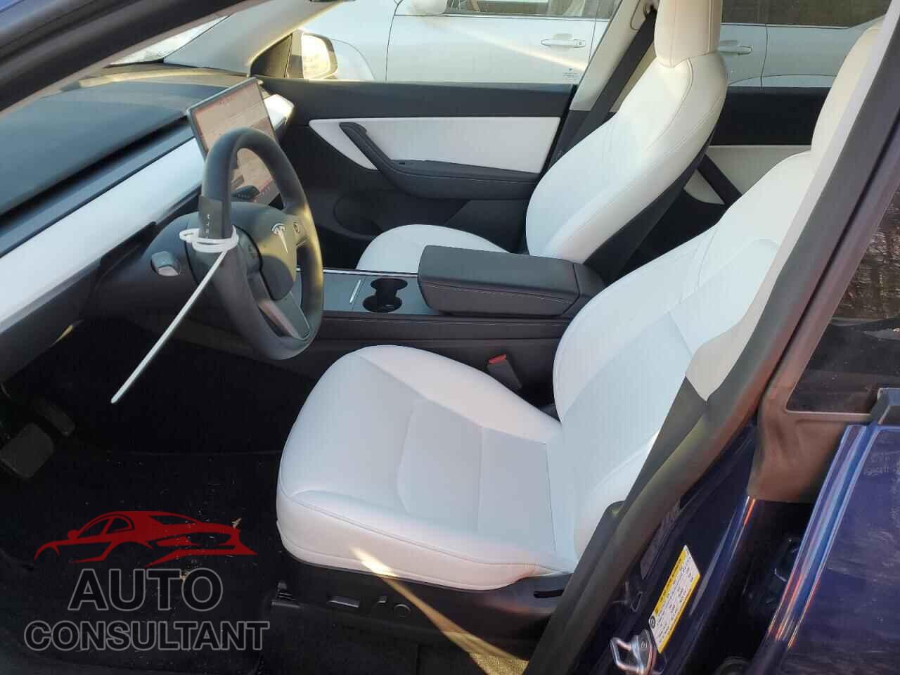 TESLA MODEL Y 2022 - 7SAYGDEE9NF417543