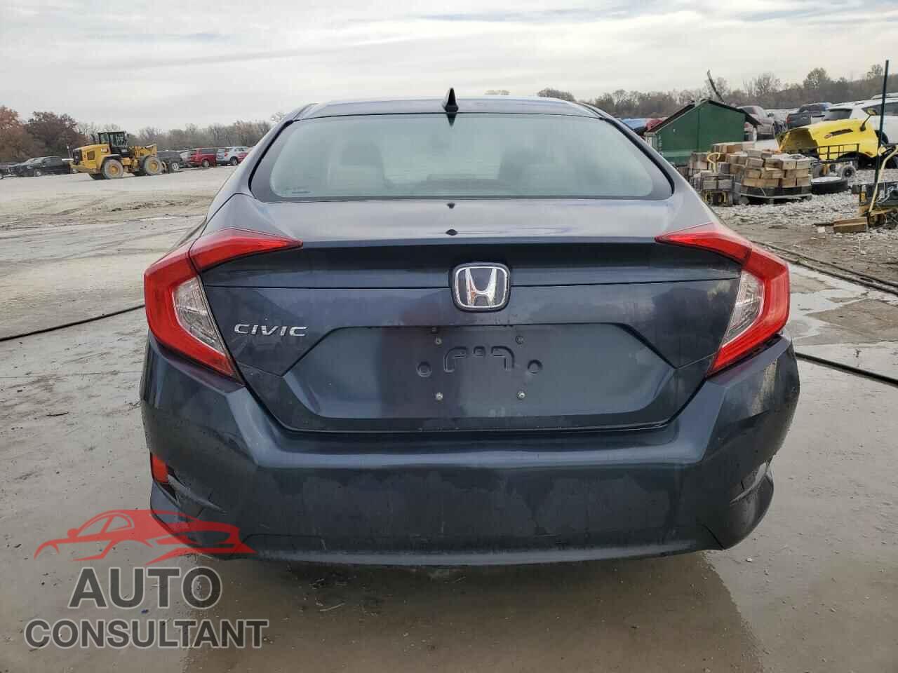 HONDA CIVIC 2018 - 2HGFC2F77JH590231