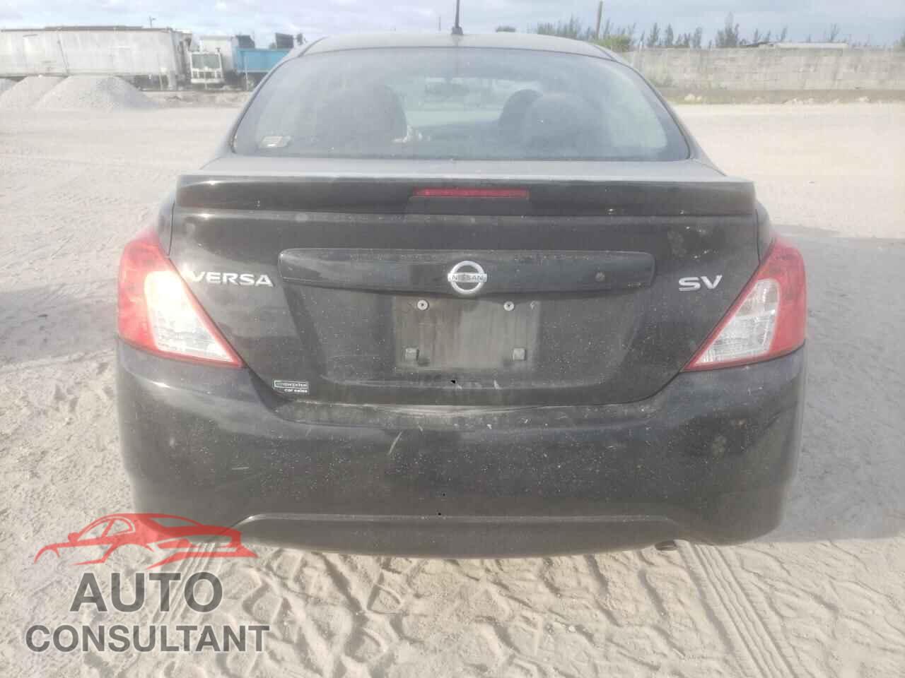 NISSAN VERSA 2017 - 3N1CN7AP3HL803597