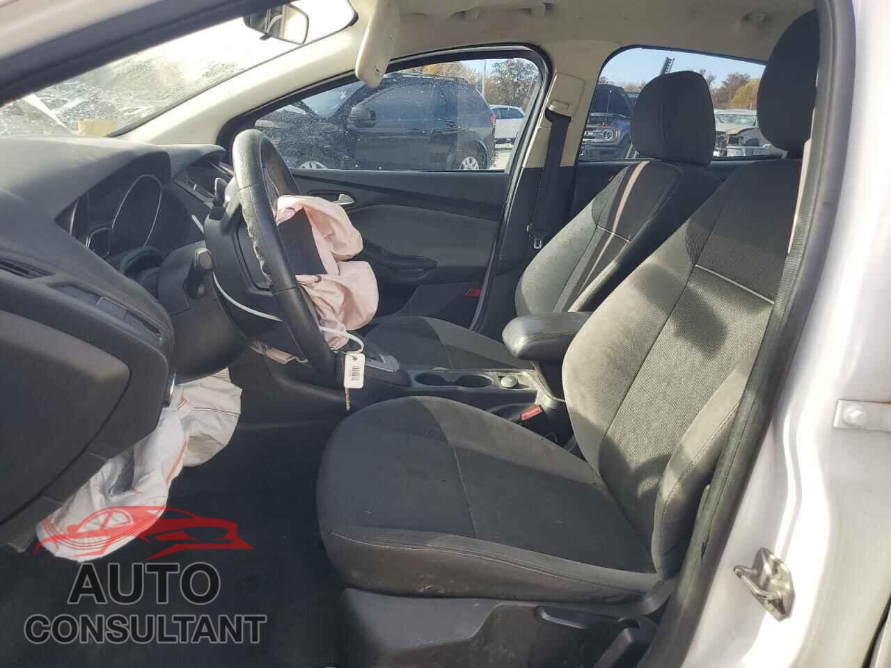 FORD FOCUS 2014 - 1FADP3F2XEL260439