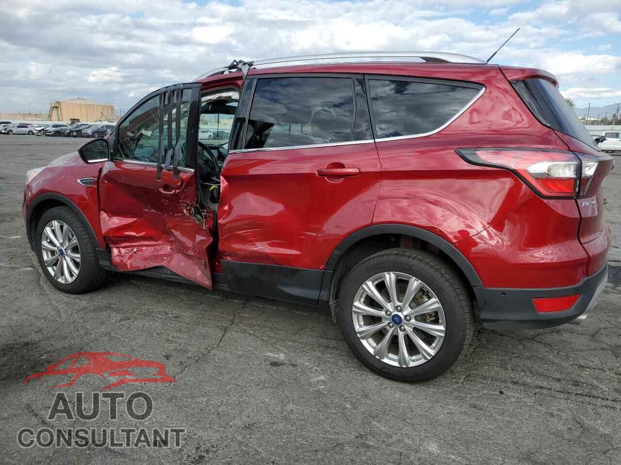 FORD ESCAPE 2017 - 1FMCU0J92HUB16072
