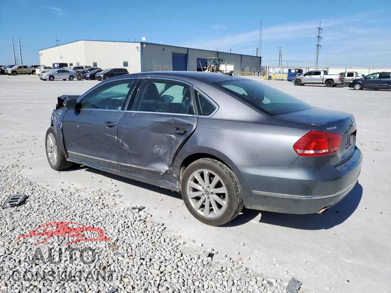 VOLKSWAGEN PASSAT 2012 - 1VWCP7A37CC033832
